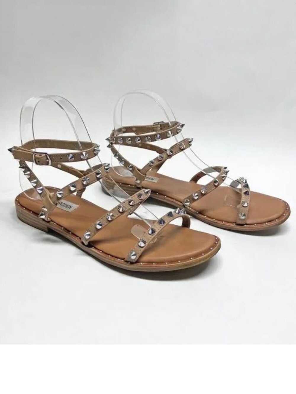 Steve Madden Beige Travel Flat Sandal Size 7.5 Pointed Round Silver Studs Buckle